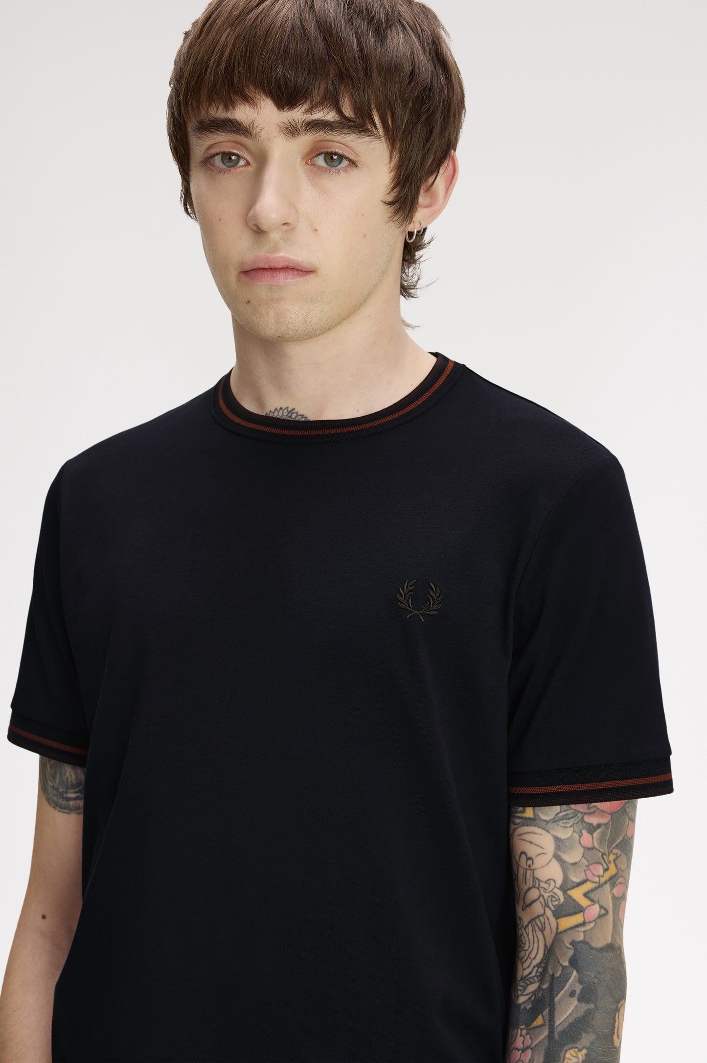 Fred Perry - TWIN TIPPED T-SHIRT - Navy/Brandy/Rich Brown