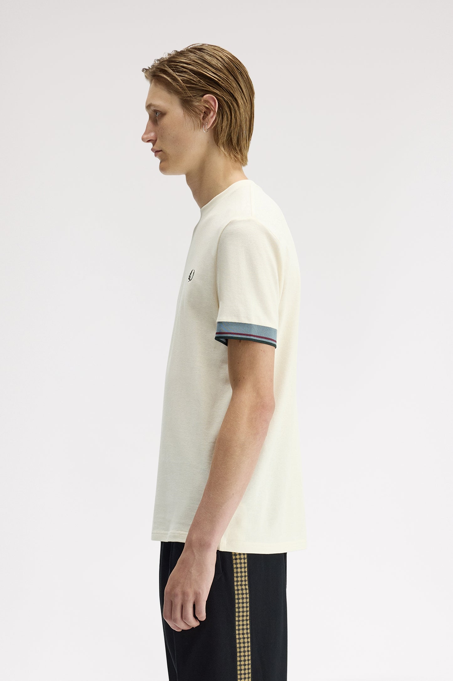 Fred Perry - TWIN TIPPED CUFF T-SHIRT - Ecru