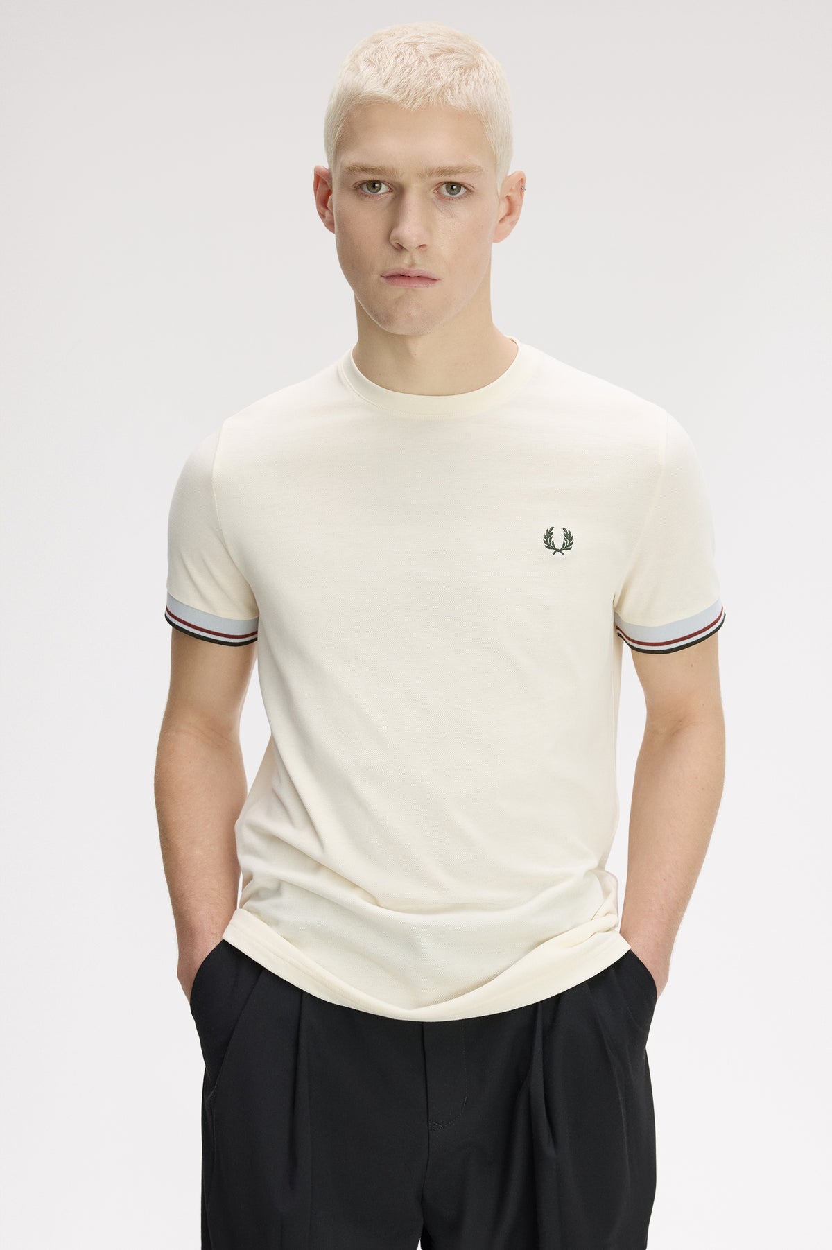 Fred Perry - TWIN TIPPED CUFF T-SHIRT - Ecru
