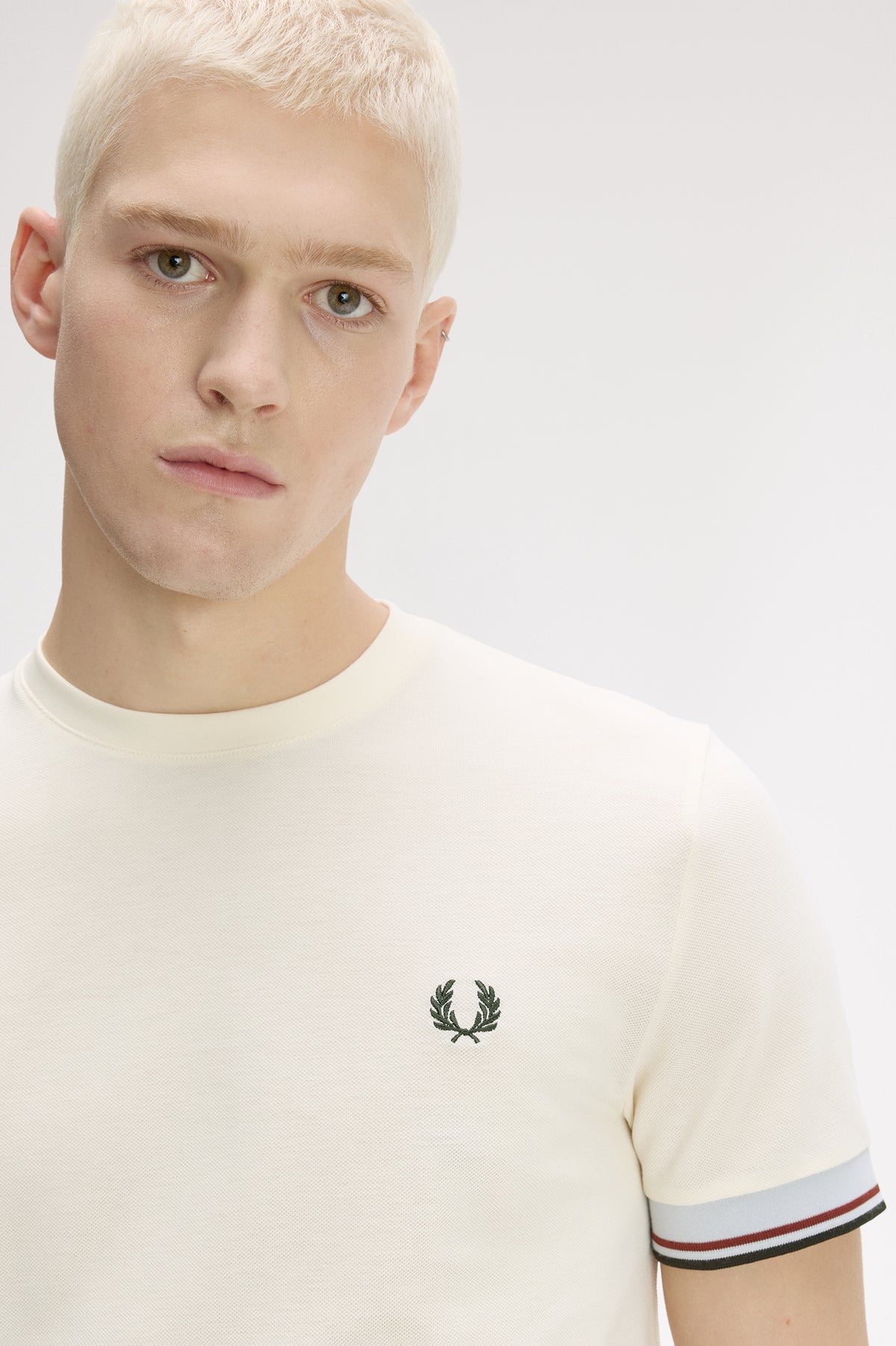 Fred Perry - TWIN TIPPED CUFF T-SHIRT - Ecru