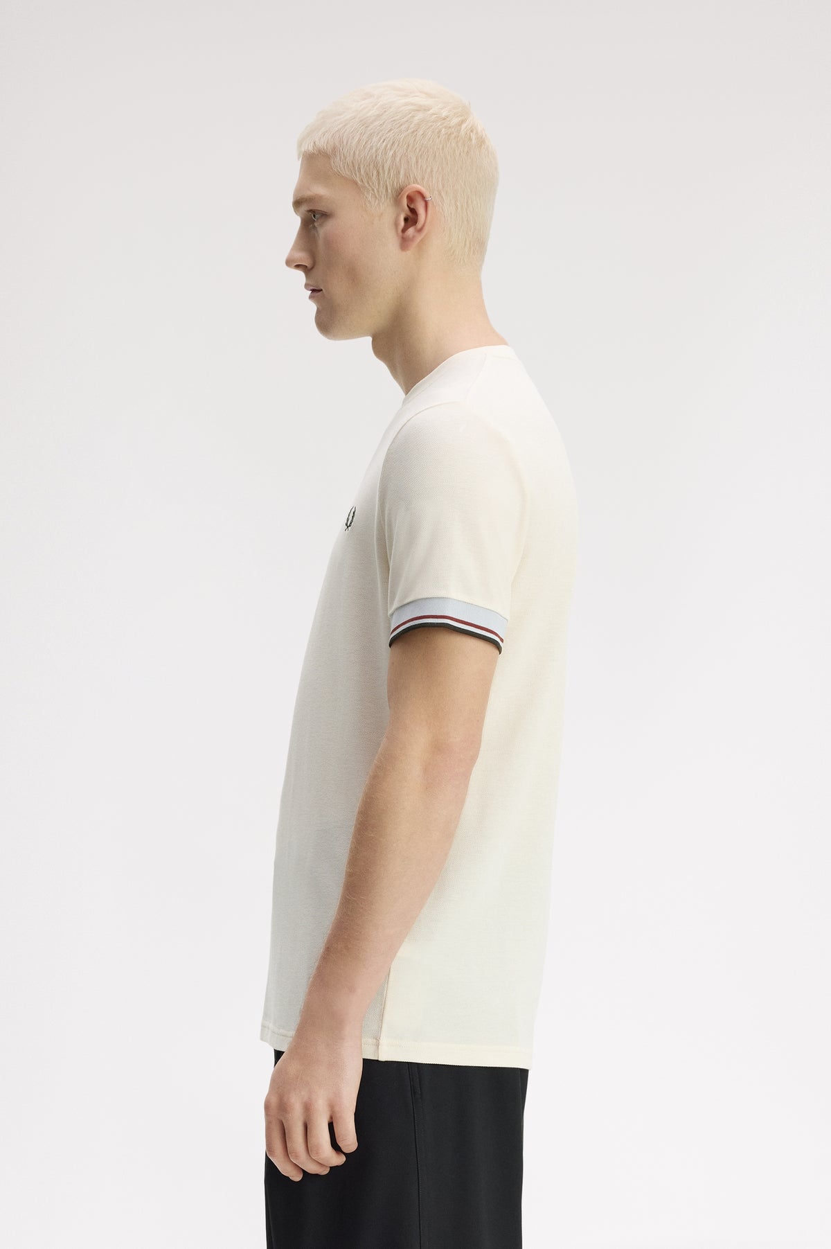 Fred Perry - TWIN TIPPED CUFF T-SHIRT - Ecru