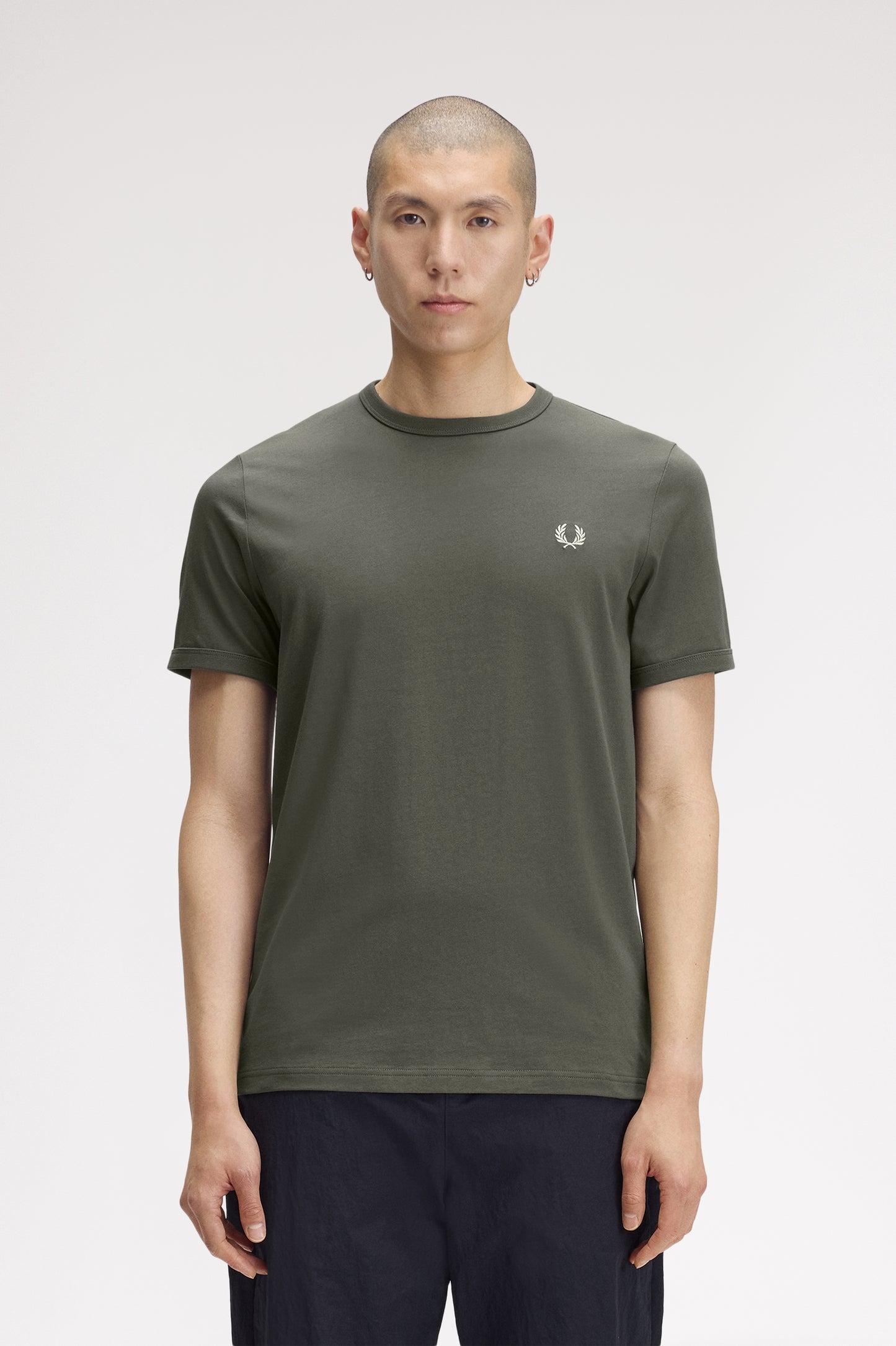Fred Perry - RINGER T-SHIRT - Field Green
