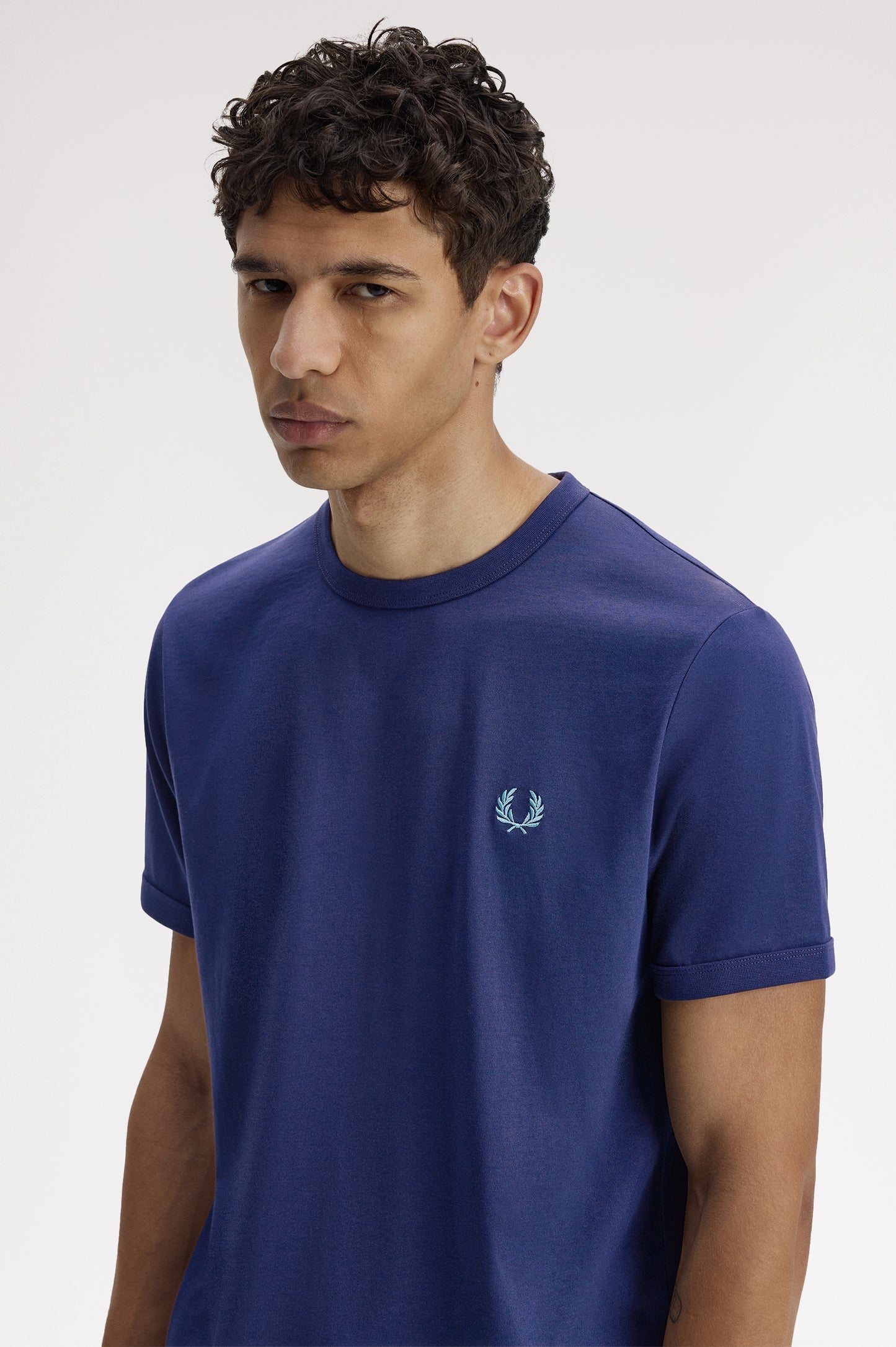 Fred Perry - RINGER T-SHIRT - Tennis Blue