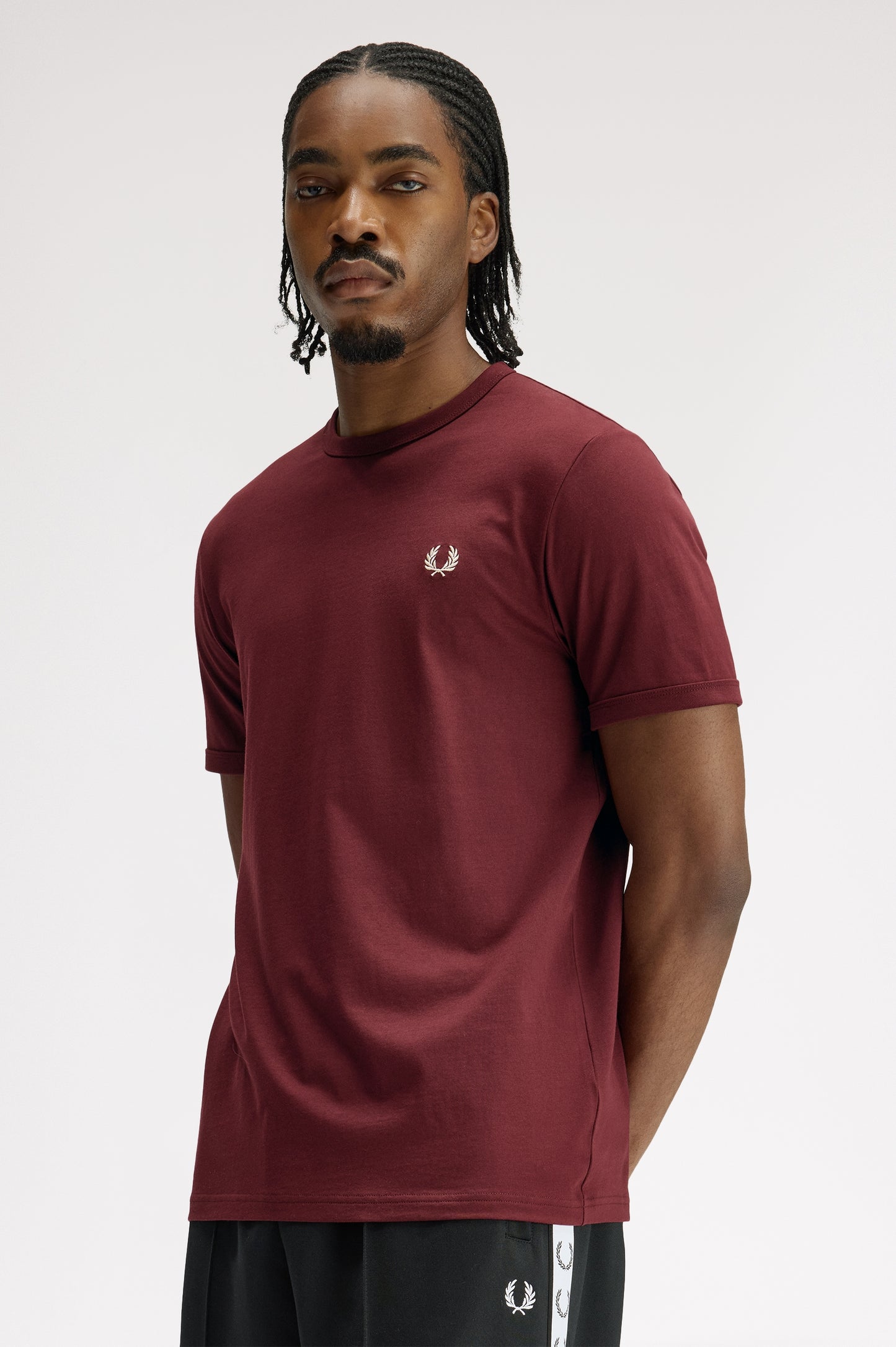 Fred Perry - RINGER T-SHIRT - Oxblood