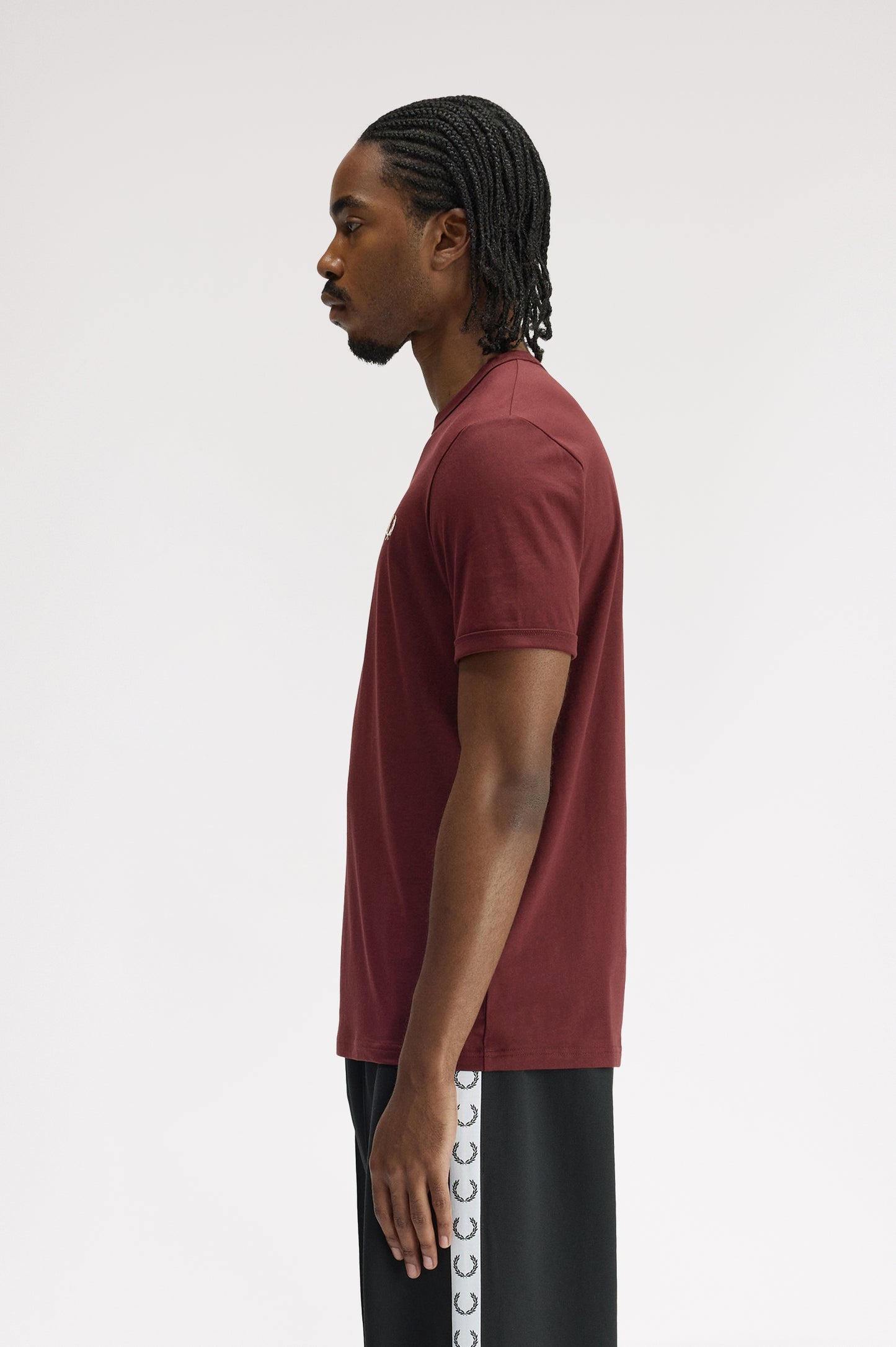 Fred Perry - RINGER T-SHIRT - Oxblood
