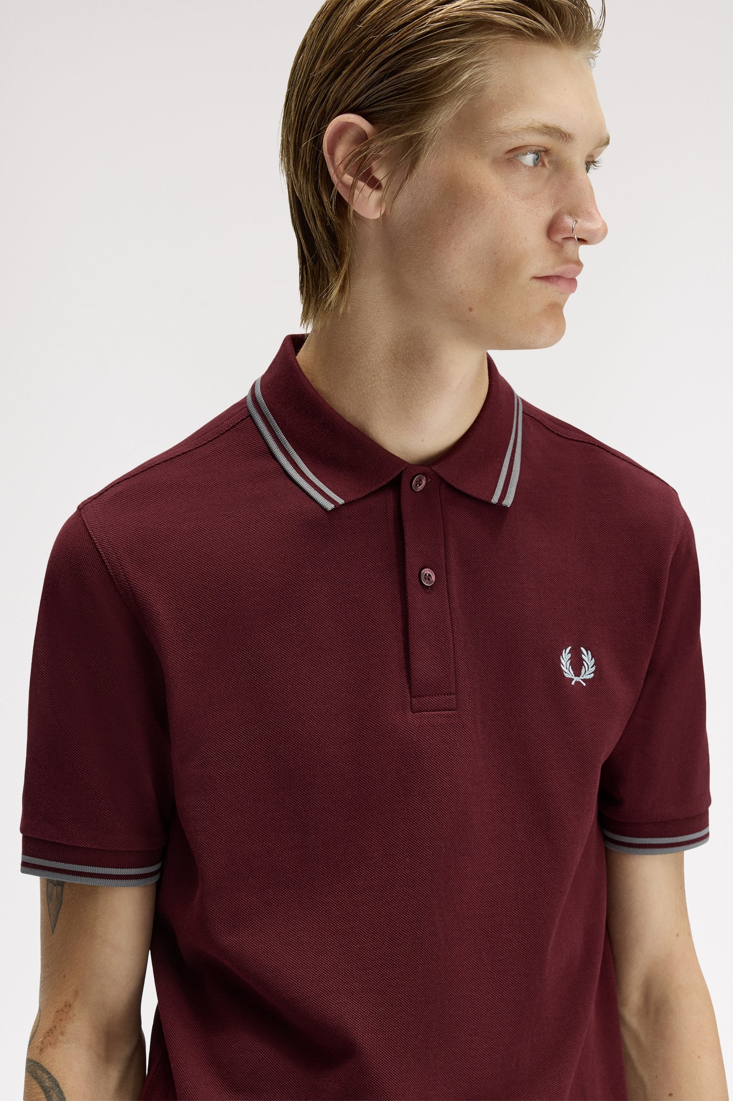 Fred Perry - TWIN TIPPED FRED PERRY SHIRT - Oxblood/Stockport Blue/Stockport Blue