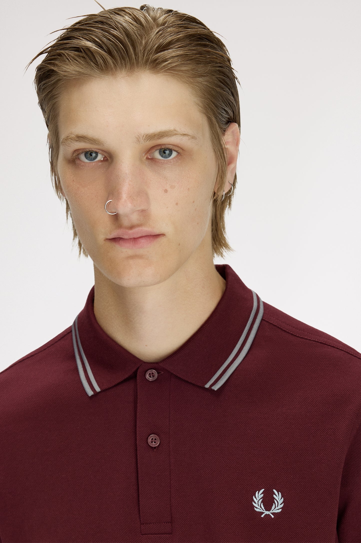 Fred Perry - TWIN TIPPED FRED PERRY SHIRT - Oxblood/Stockport Blue/Stockport Blue