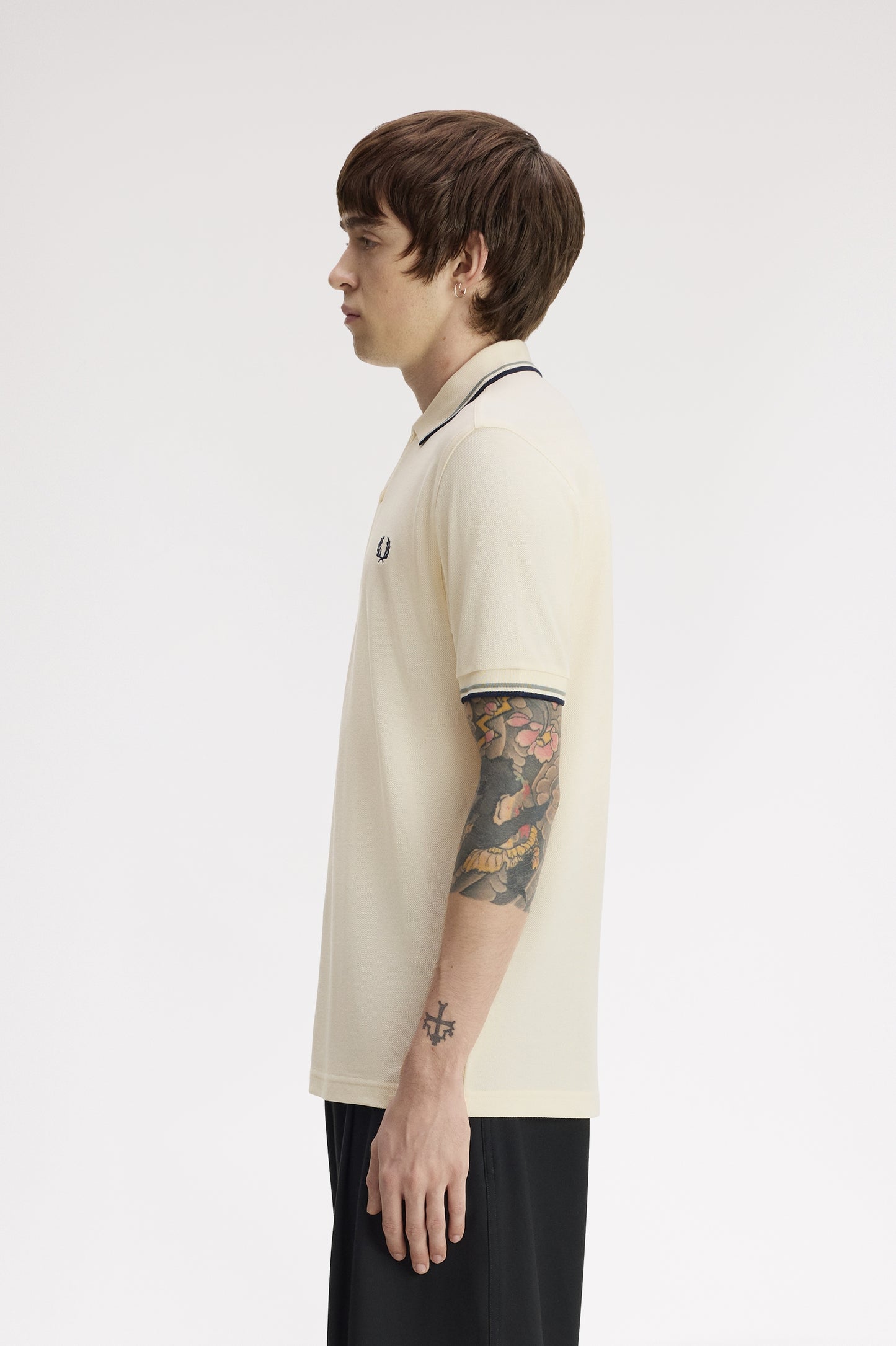 Fred Perry - TWIN TIPPED FRED PERRY SHIRT - Ecru/Seagrass/Dark Airfare