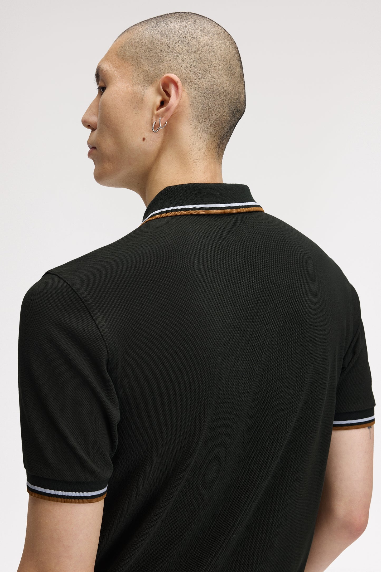 Fred Perry - TWIN TIPPED POLO SHIRT - Night Green/Dusky Blue/Dark Caramel