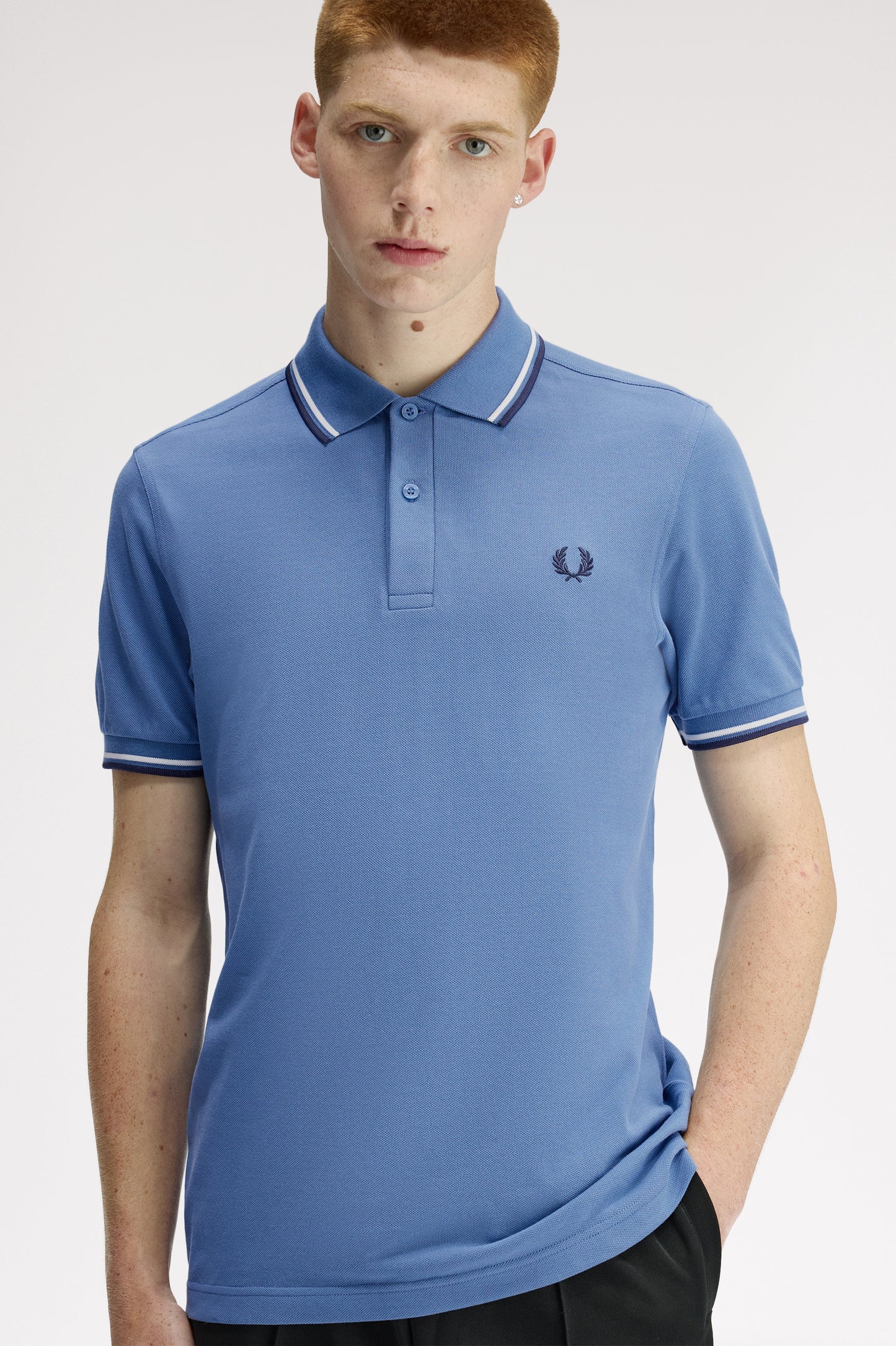 Fred Perry - TWIN TIPPED POLO SHIRT - Ace Blue/Snow White/Tennis Blue