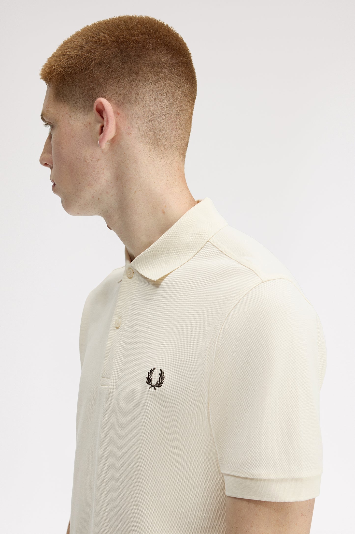 Fred Perry - THE FRED PERRY SHIRT - Ecru/Grassroots