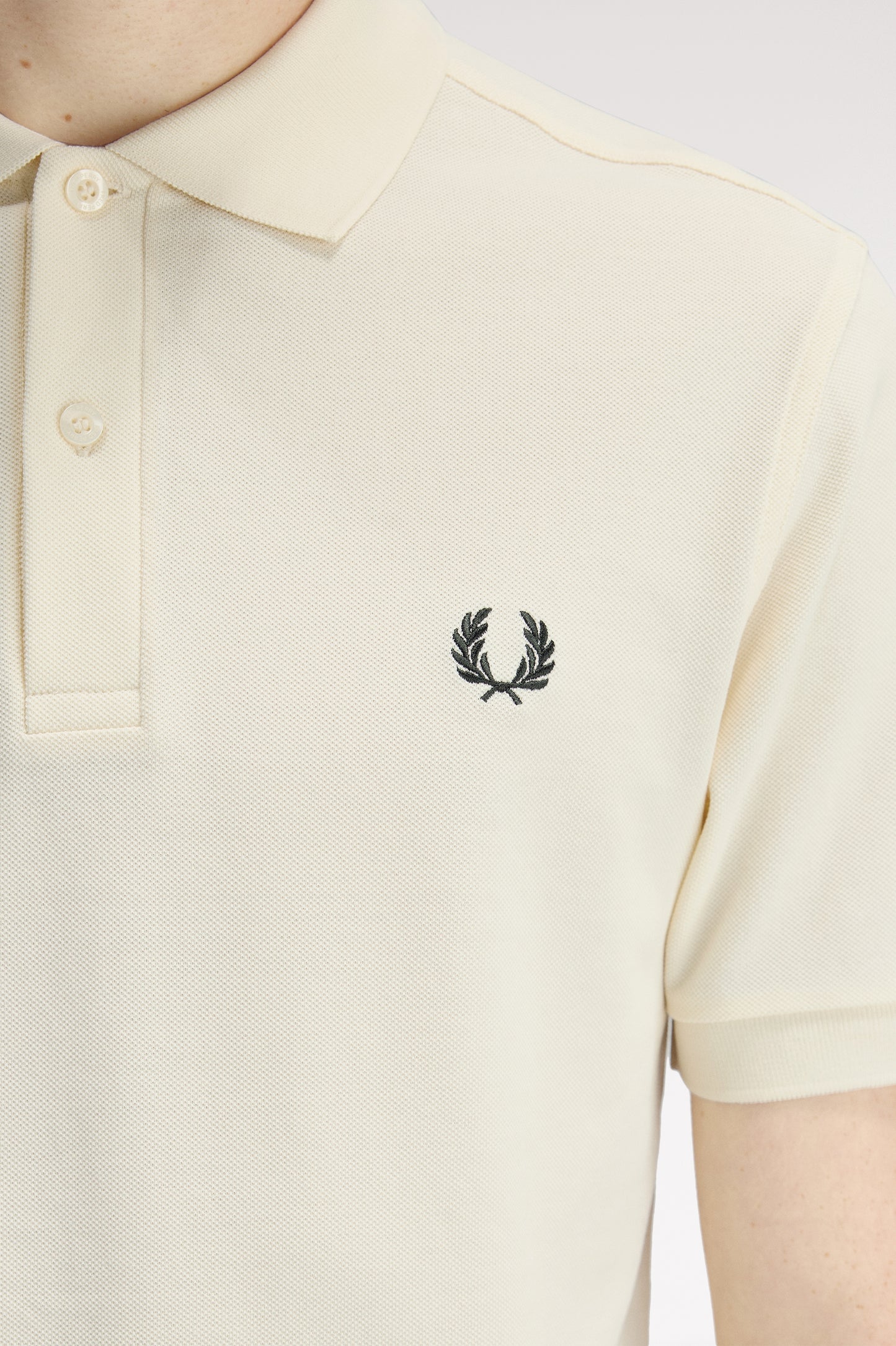 Fred Perry - THE FRED PERRY SHIRT - Ecru/Grassroots