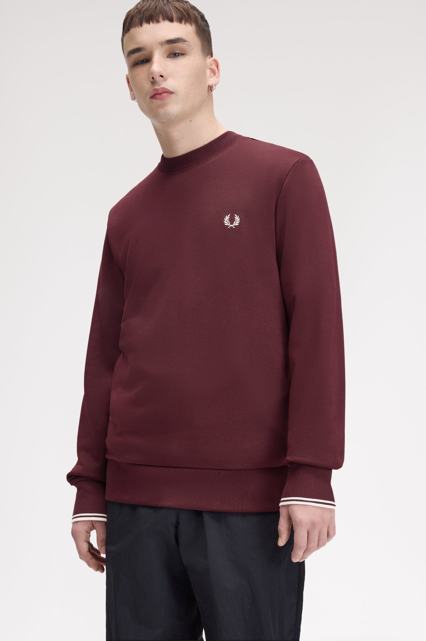 Fred Perry - CREW NECK SWEATSHIRT - Oxblood/Ecru
