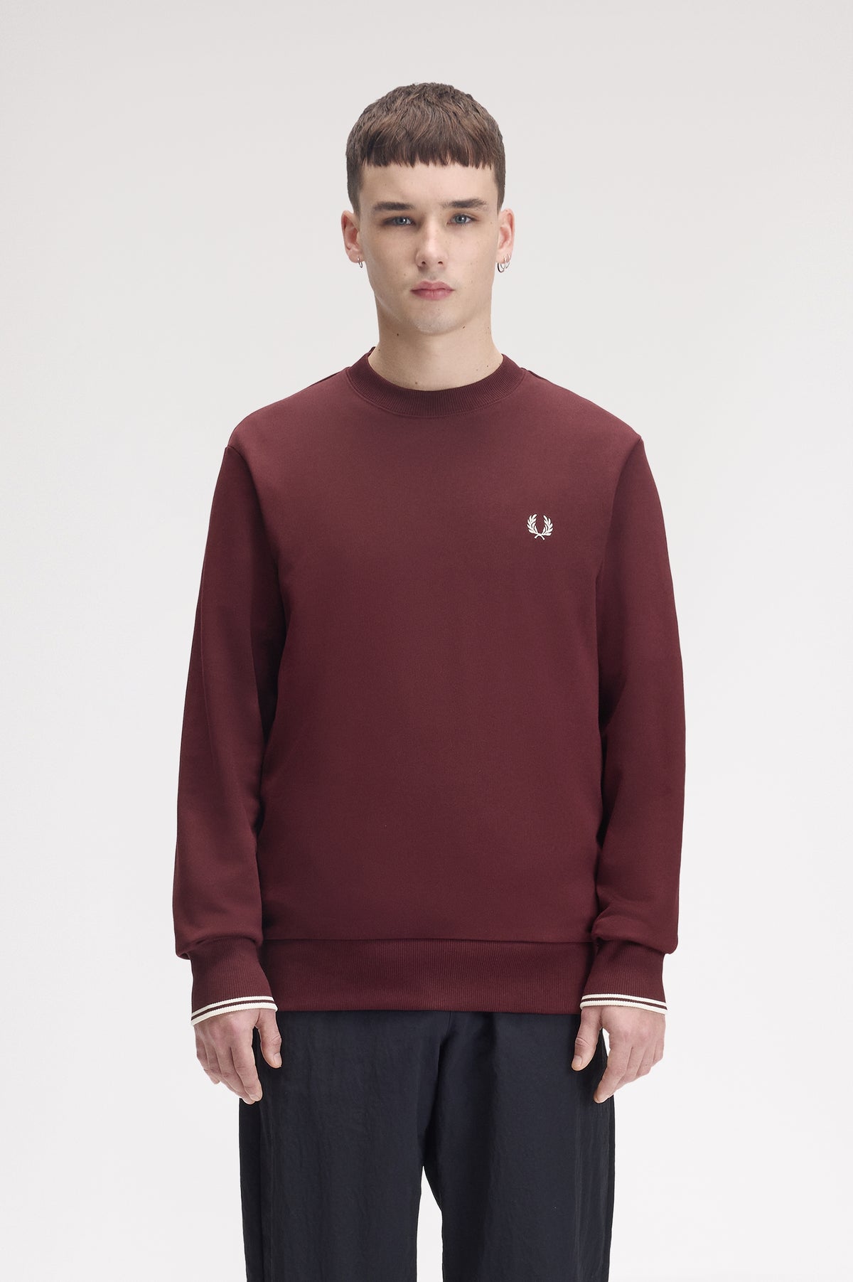 Fred Perry - CREW NECK SWEATSHIRT - Oxblood/Ecru