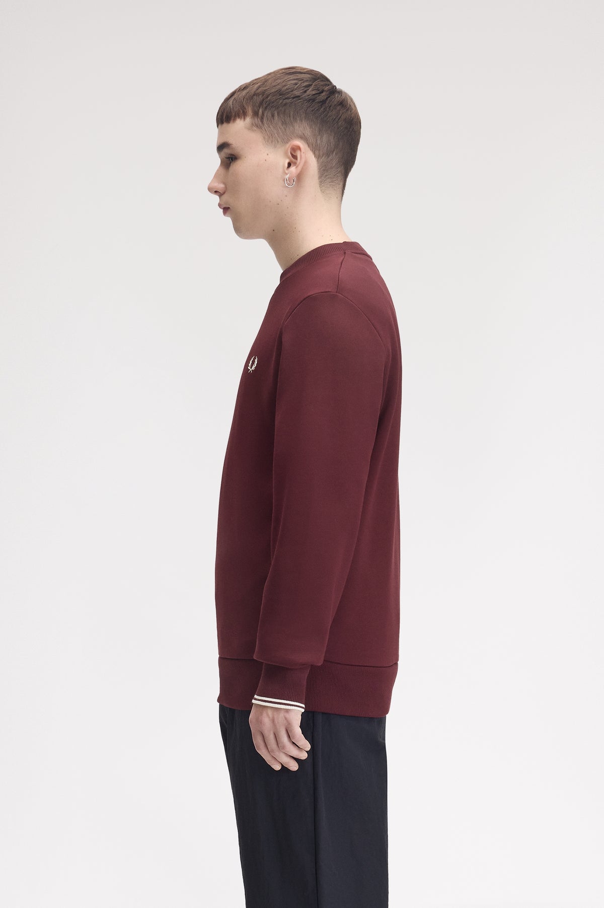 Fred Perry - CREW NECK SWEATSHIRT - Oxblood/Ecru