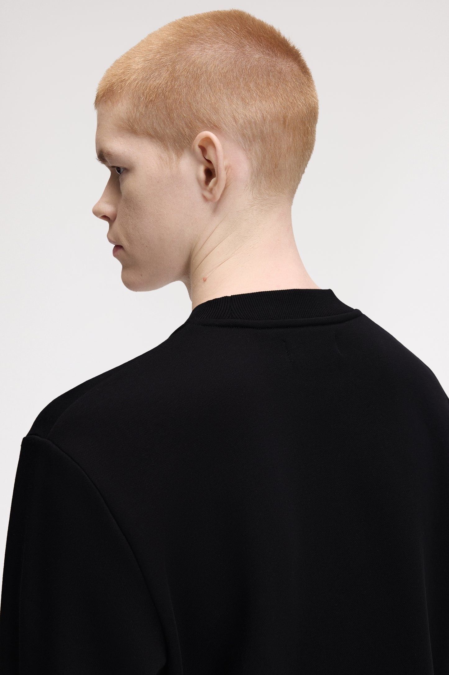 Fred Perry - CREW NECK SWEATSHIRT - Black/Ecru/Laurel Wreath Green