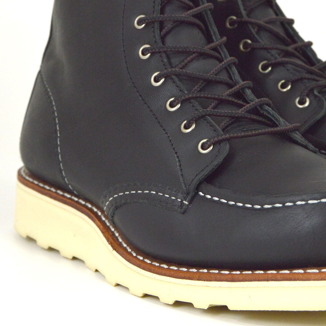RedWingMocToeBlack8
