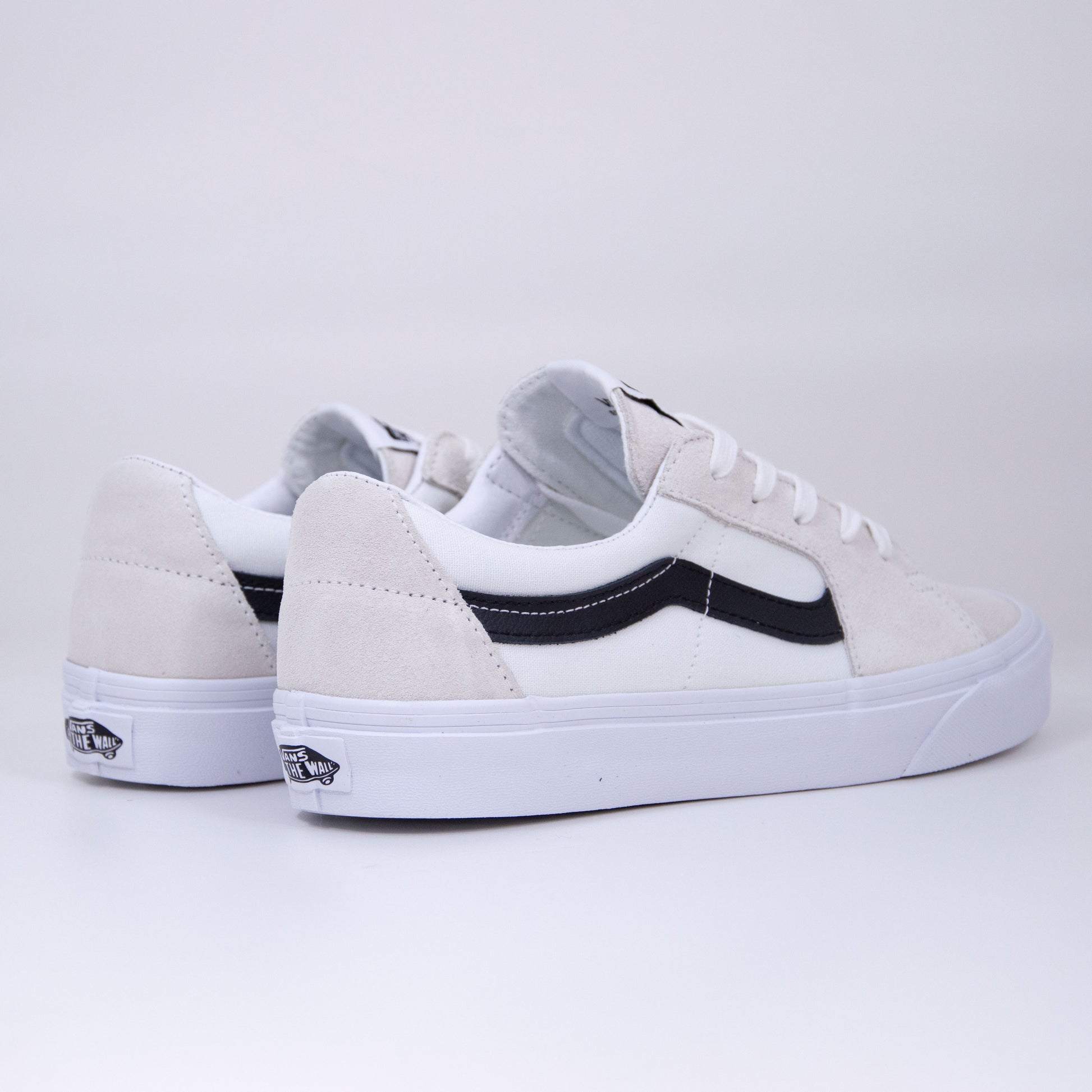 Sk8-Low---Contrast-White_Black_10