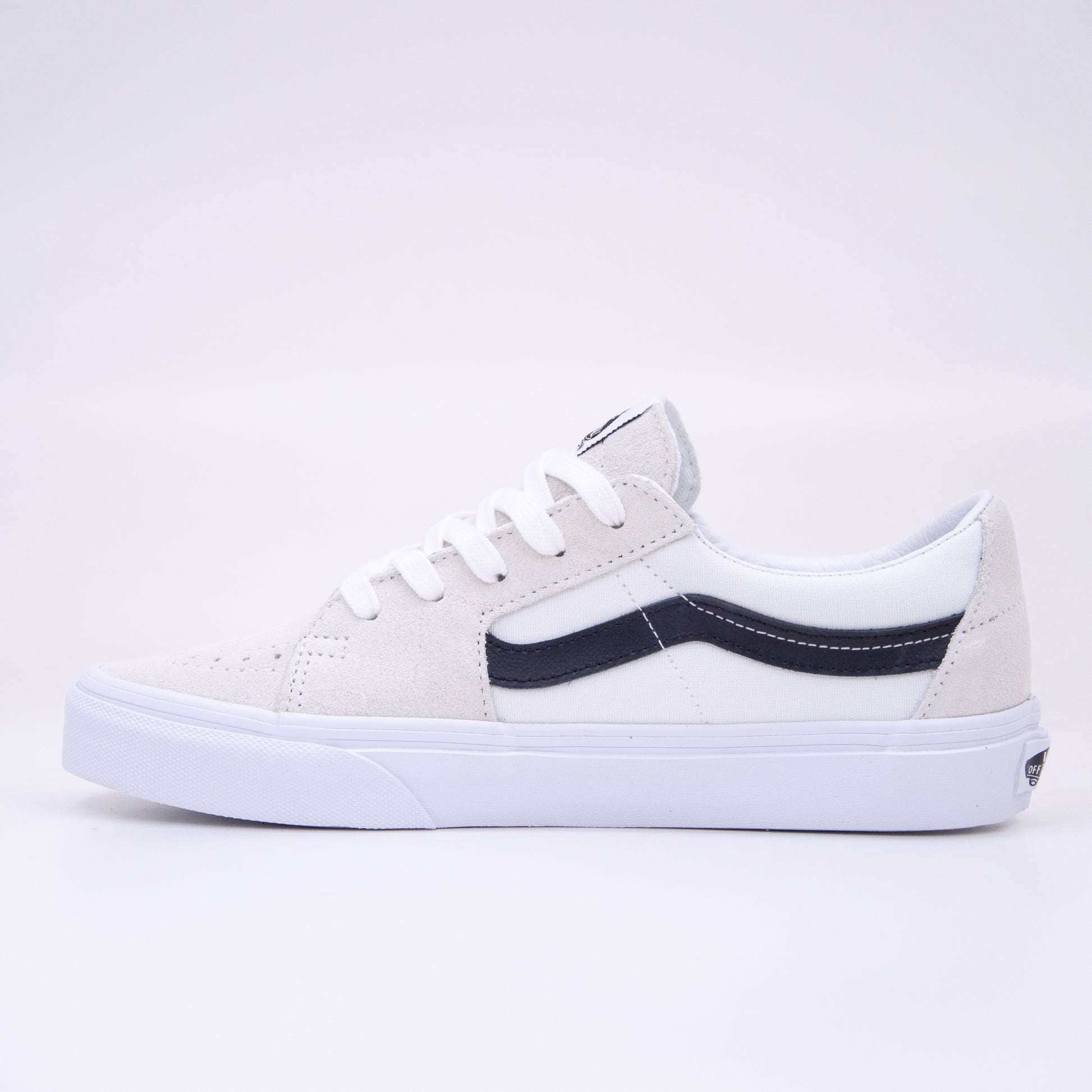 Sk8-Low - Contrast White_Black_2