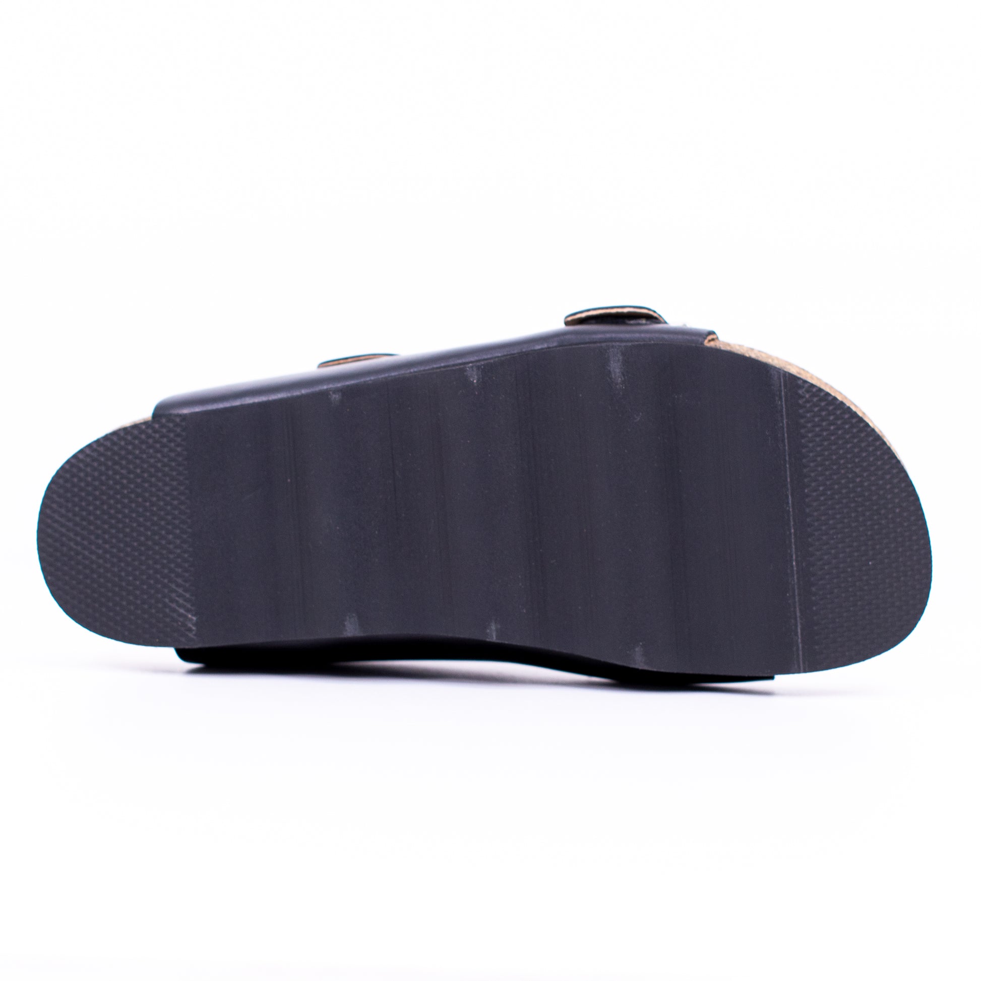 Ten Points-Vivienne-Black-ss23-outsole