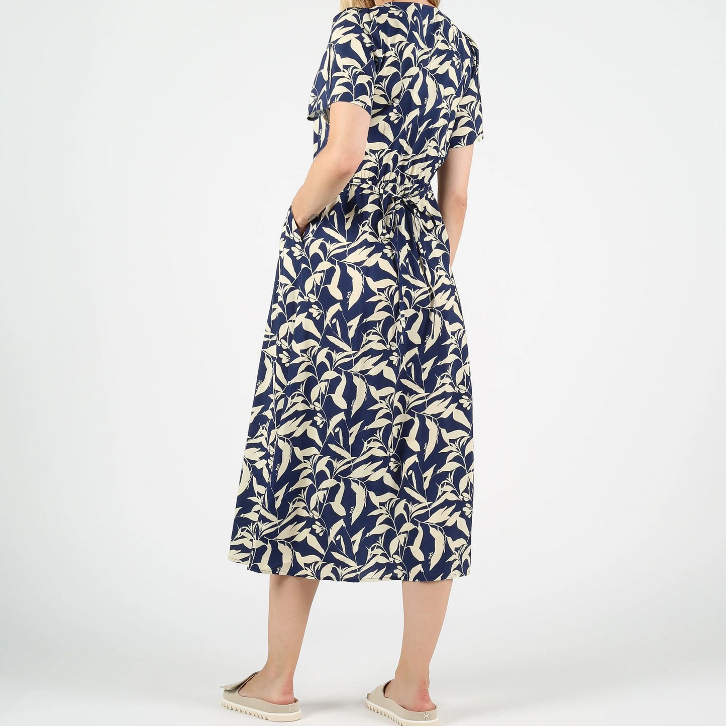 Wemoto - MIA - Navy Blue/Beige