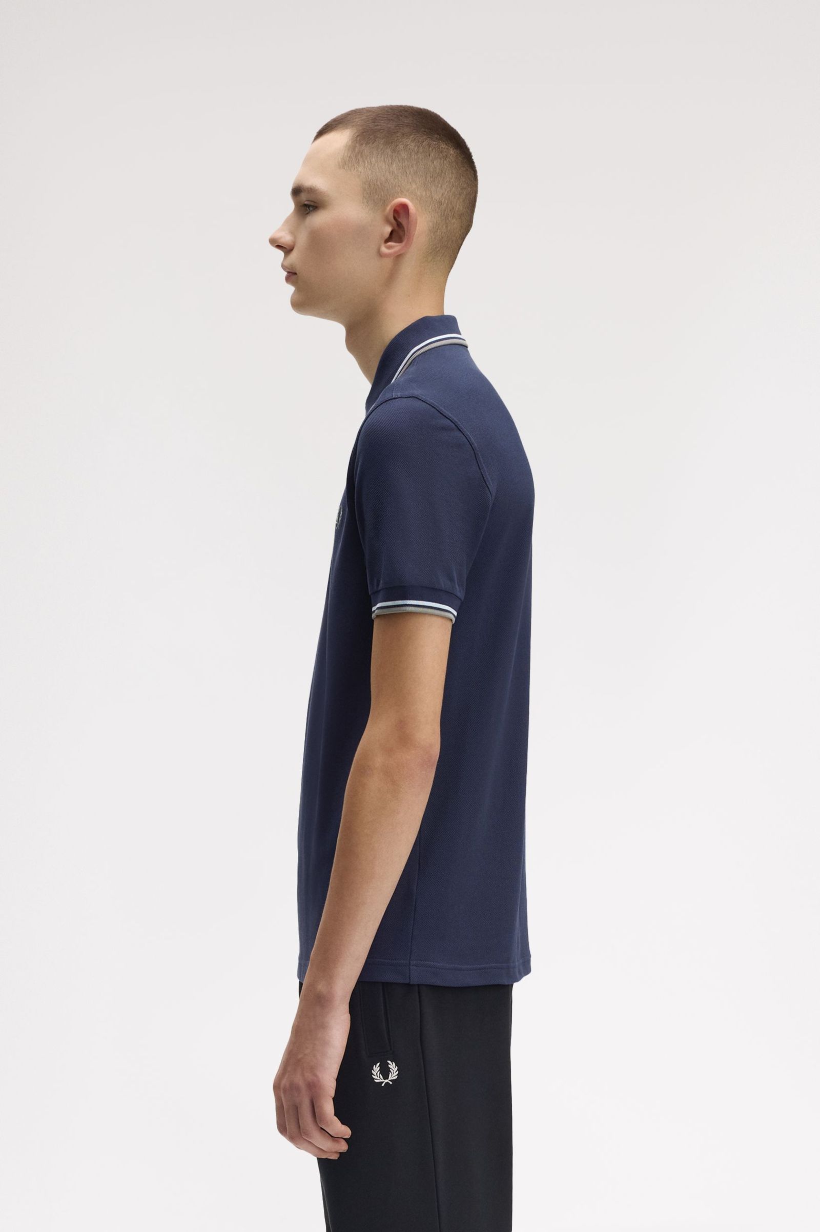 Fred Perry - TWIN TIPPED POLO SHIRT - Dark Airforce/Light Ice/Bay Leaf
