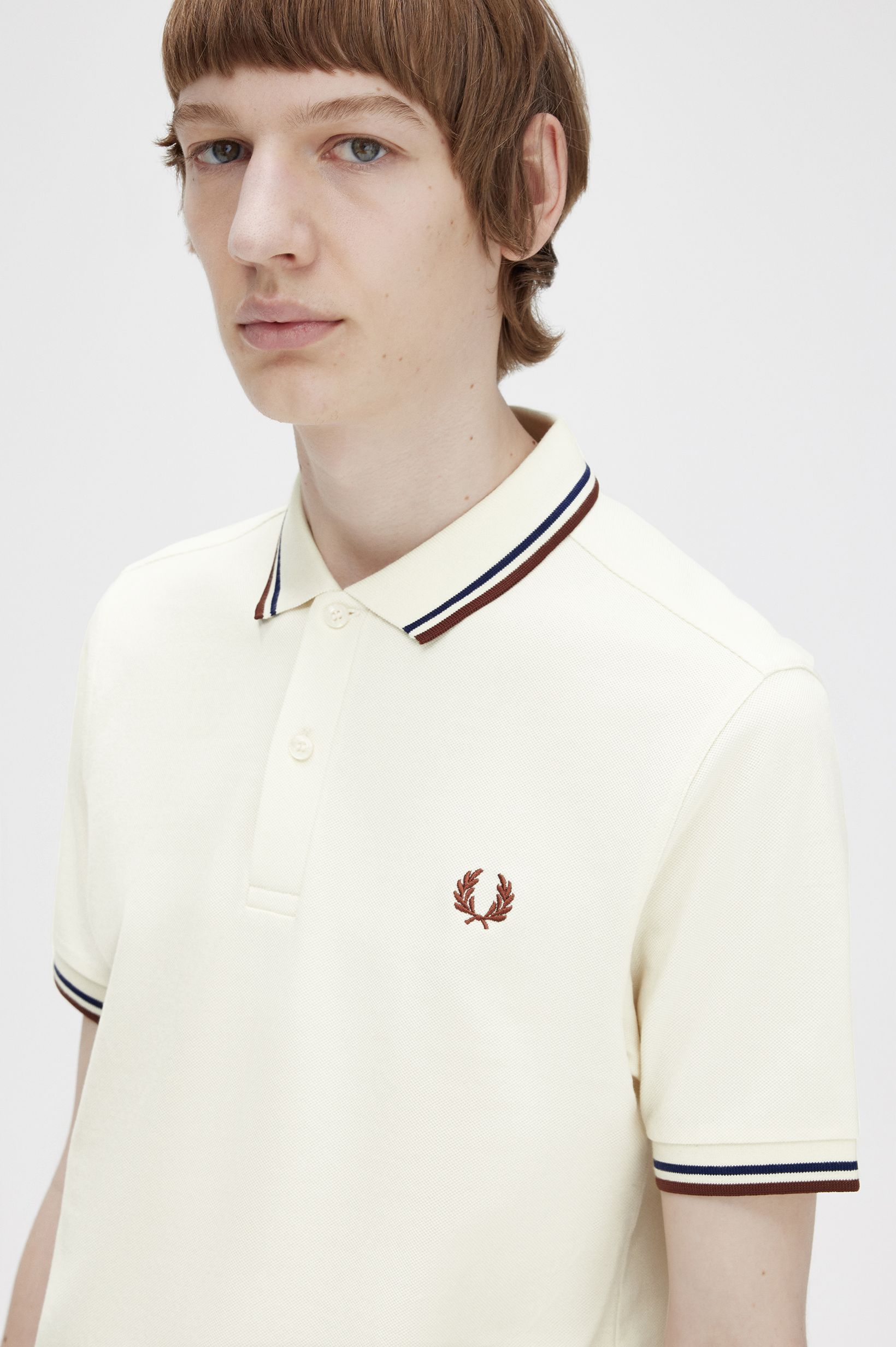 Fred Perry - TWIN TIPPED POLO SHIRT - Ecru/French Navy/Whisky Brown