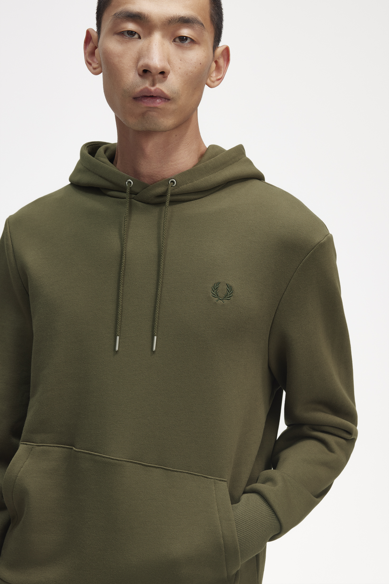 Fred Perry - TIPPED HOODED SWEATSHIRT - Uniform Green