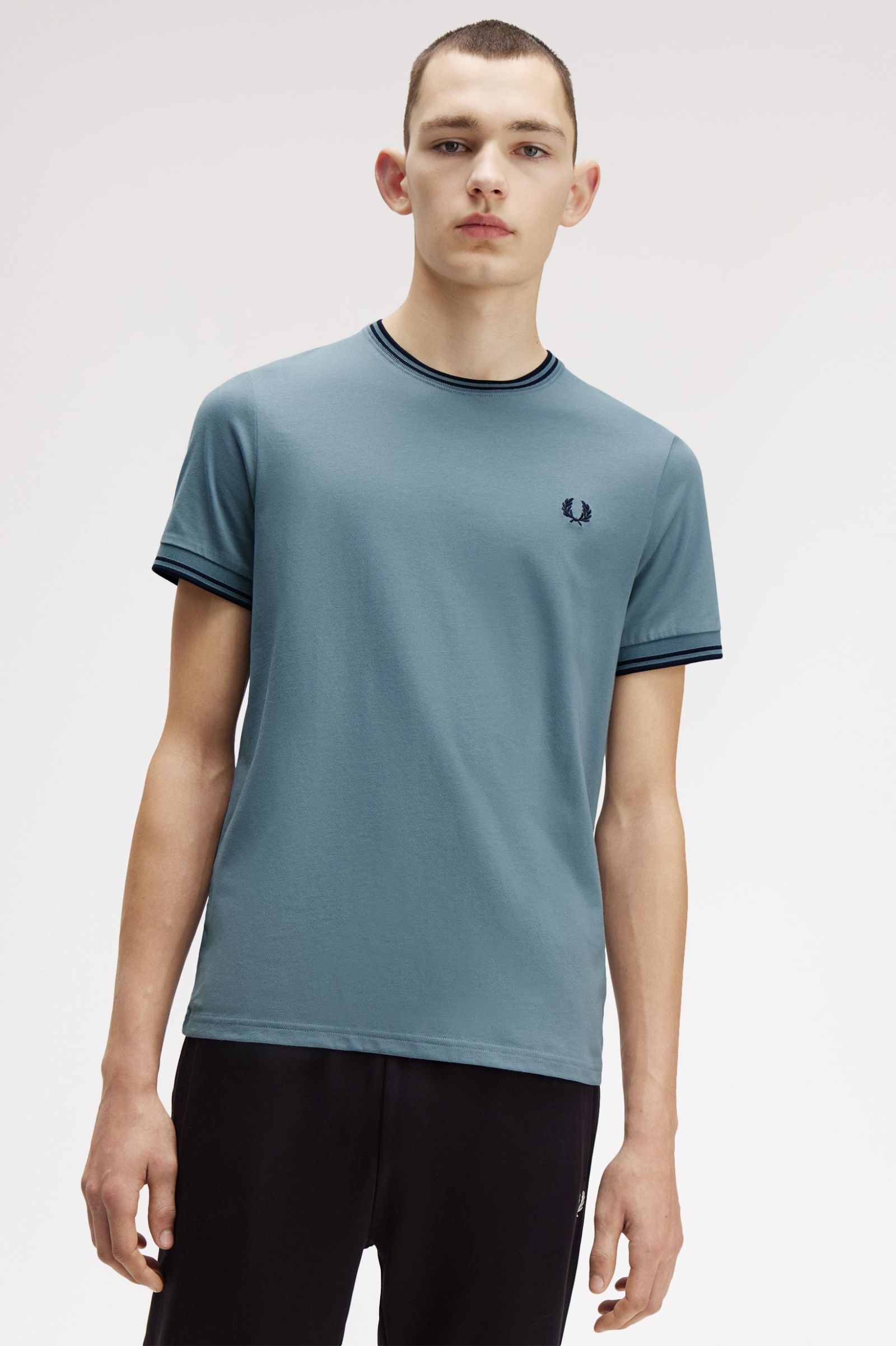 Fred Perry - TWIN TIPPED T-SHIRT - Stockport-Blue/Navy