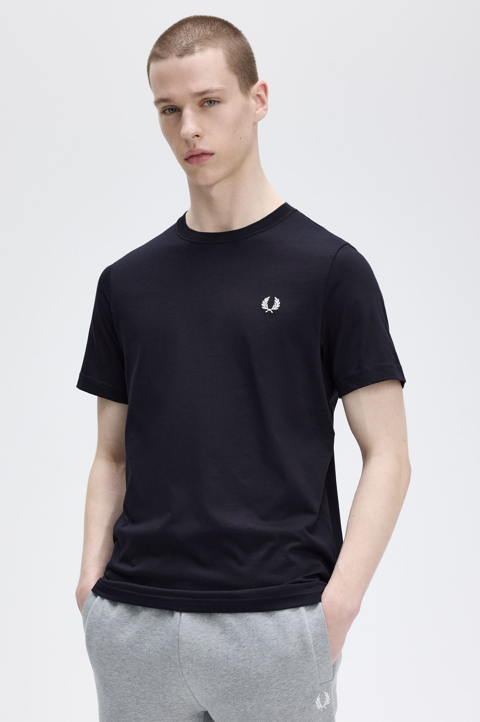 Fred Perry - CREW NECK T-SHIRT (MEN) - Navy