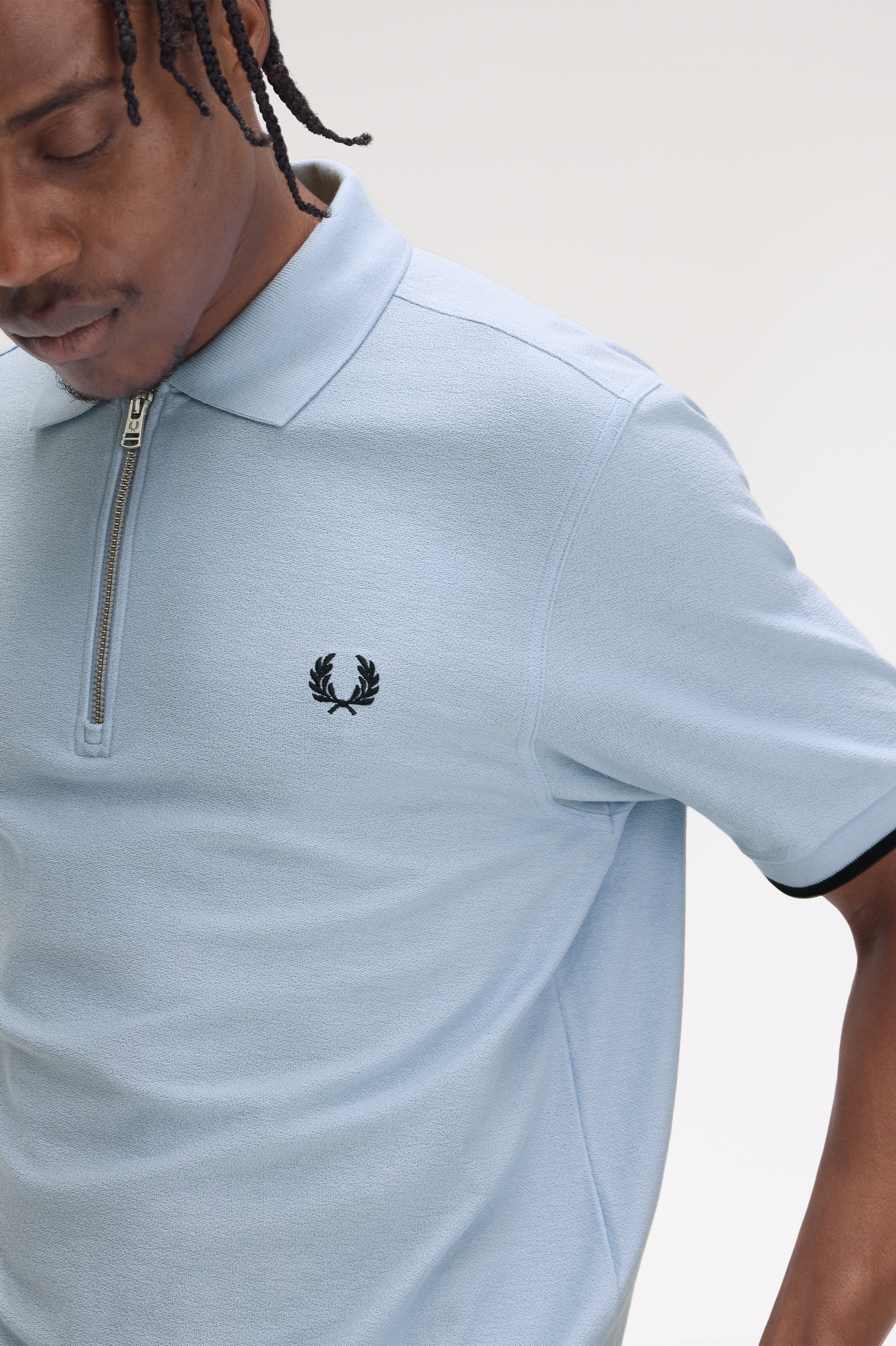 Fred Perry - CREPE PIQUE ZIP NECK POLO SHIRT - Light Smoke
