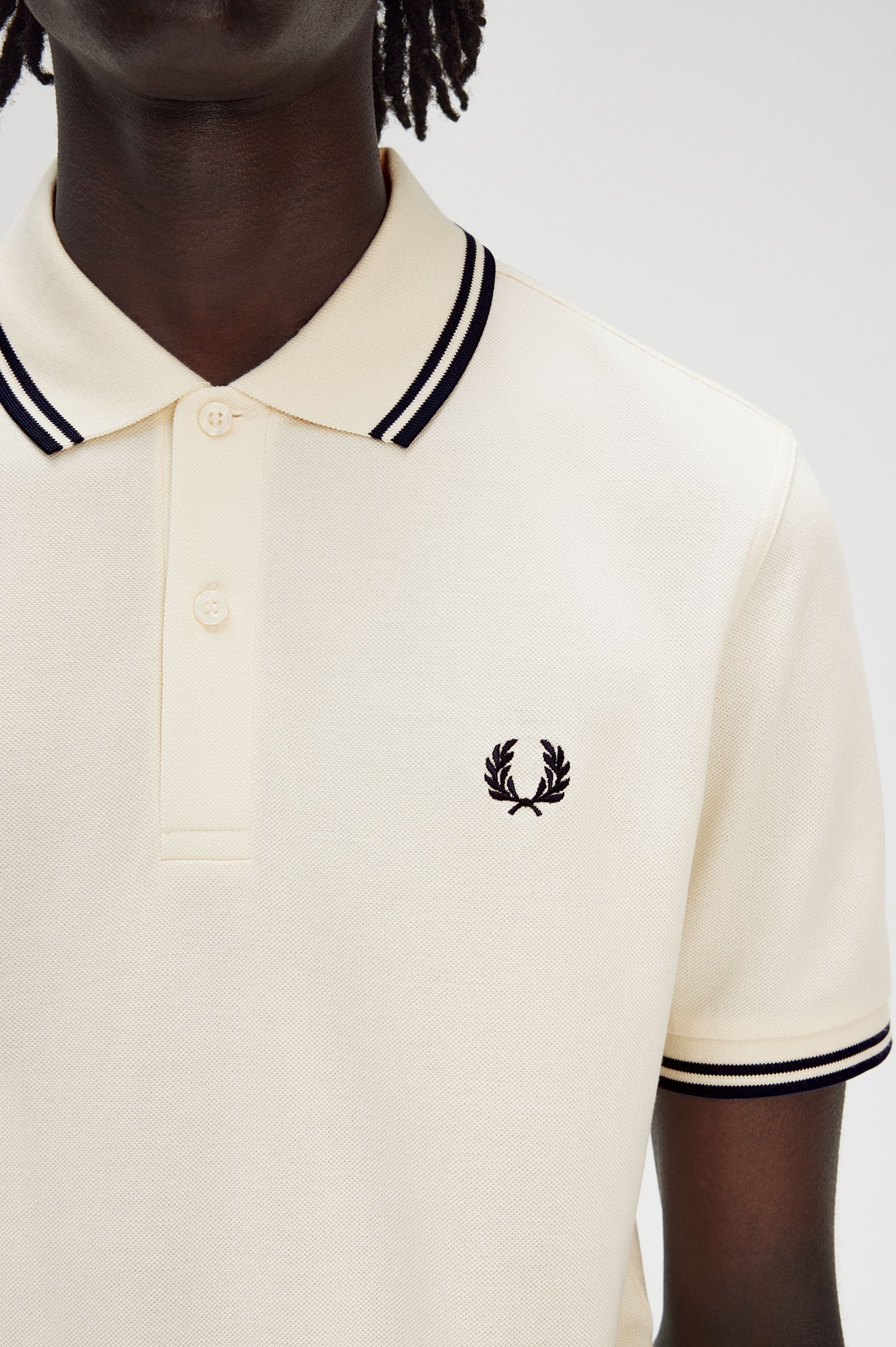 Fred Perry - TWIN TIPPED POLO SHIRT - Ecru/Tennis Blue