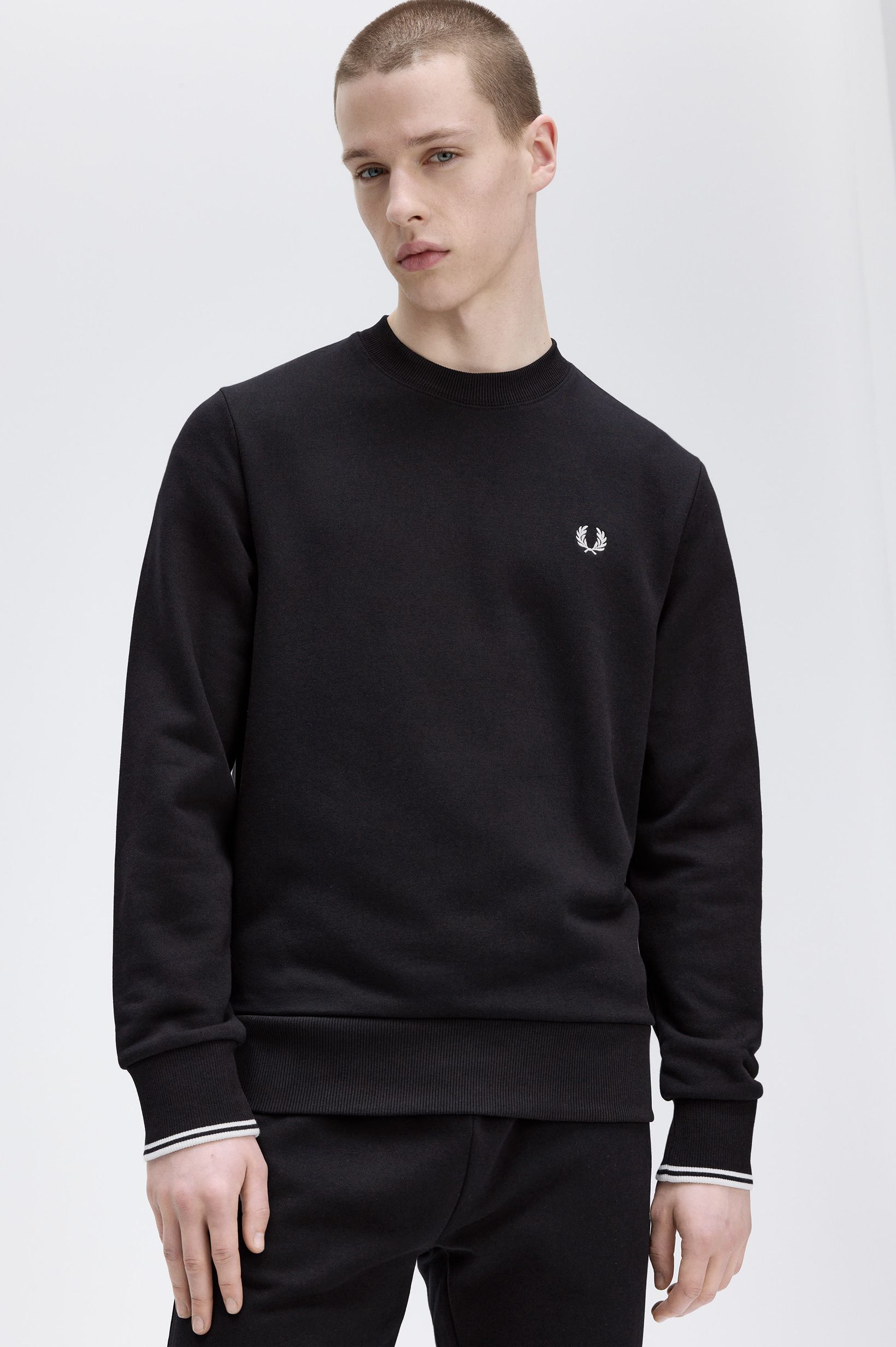 Fred Perry - CREW NECK SWEATSHIRT - Black